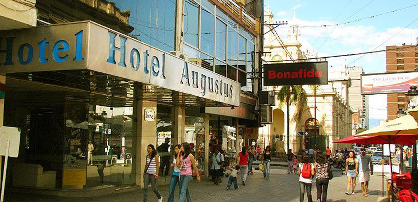 Augustus Hotel 