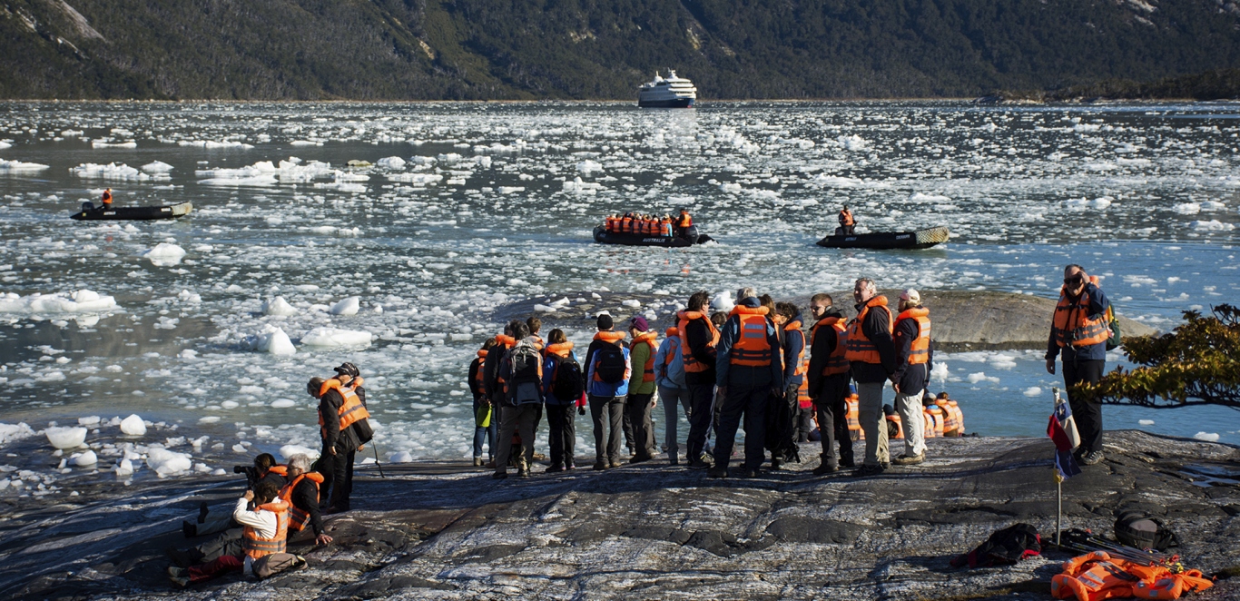 Desembarque - Camintas - Cruceros Patagonia