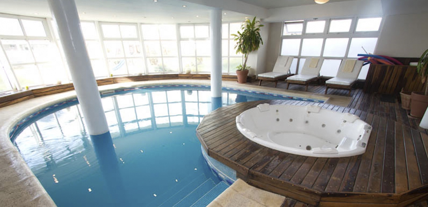 Torrecillas Apart Hotel - Carilo - Piscina