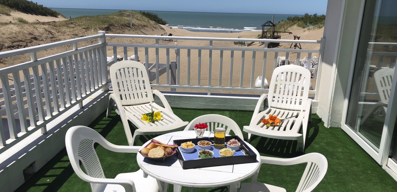 Torrecillas Apart Hotel - Carilo - Balcon