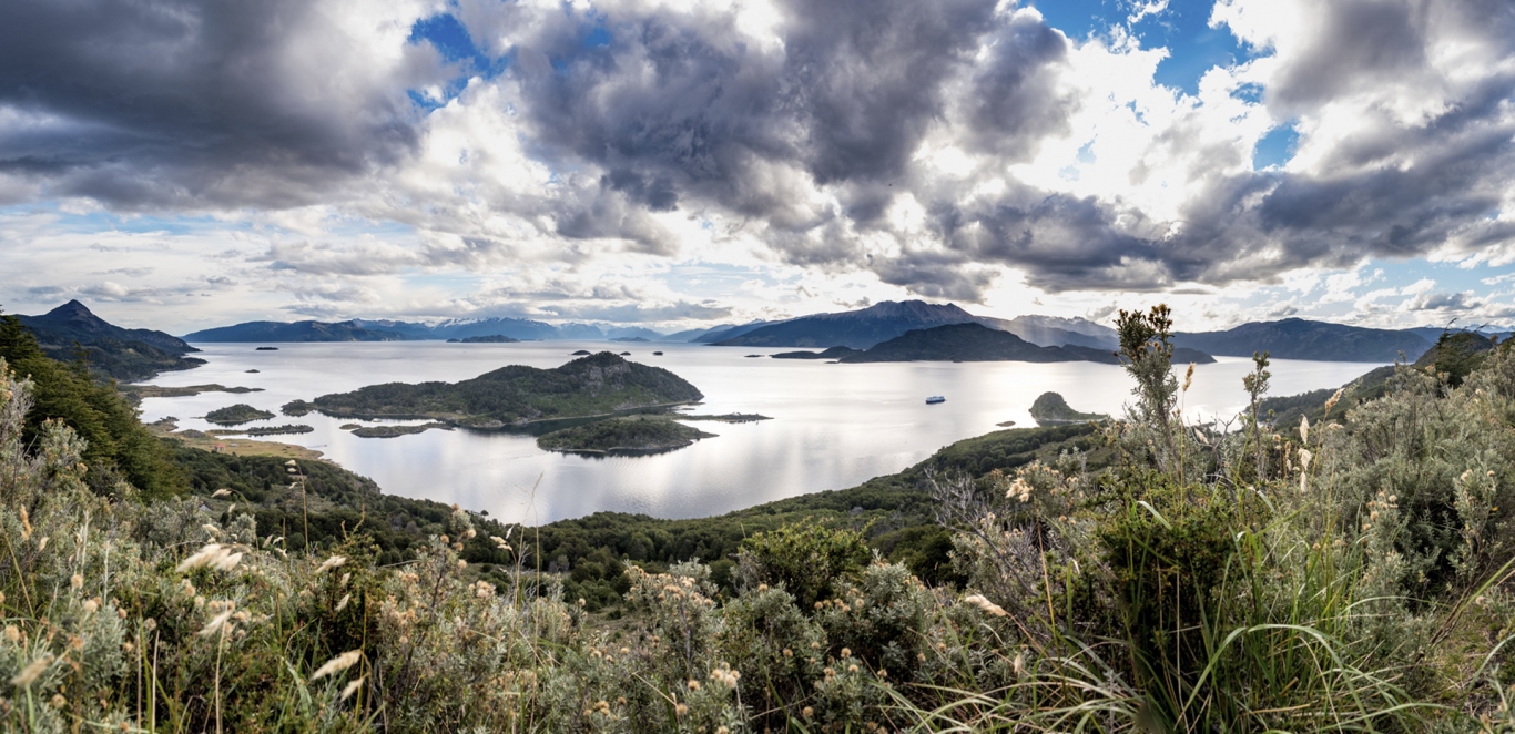 Wuluaia Bay - Bahia - Australis