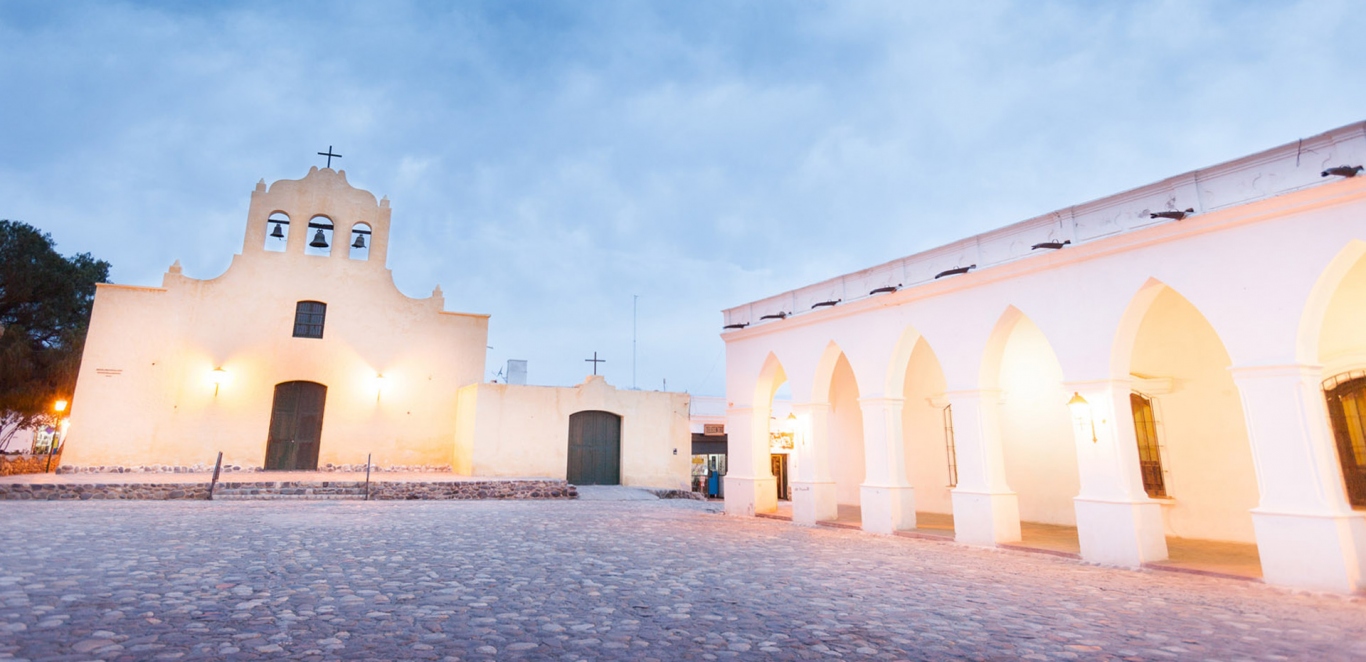 Iglesia Cachi - Salta - Norte Argentino - Vuelta a