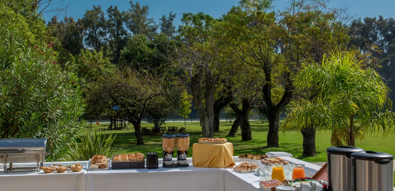 Howard Johnson Pilar - Buenos Aires - Desayuno